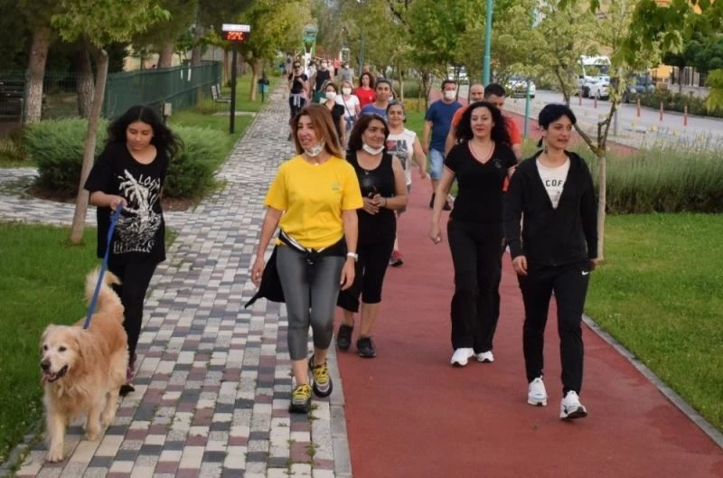 Nilüferliler sağlık için yürüyor
