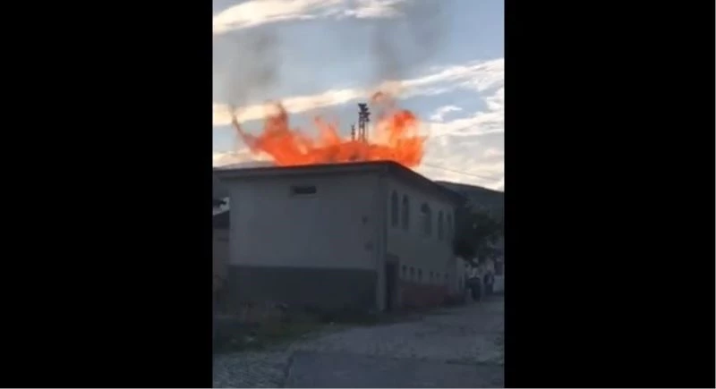 Yukarı Kırzı Köyü Kültür Evinde yangın
