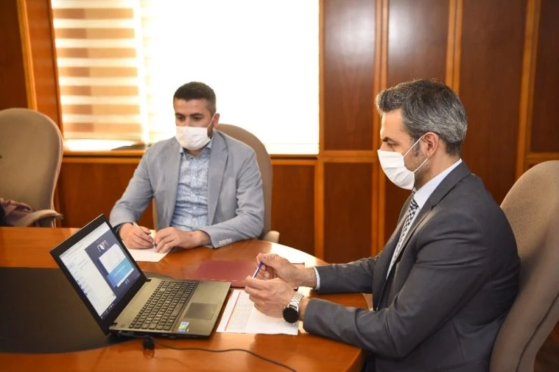 Açıköğretim Sistemi dezavantajlı gruptaki öğrenciler için video konferans sınavı gerçekleştiriyor
