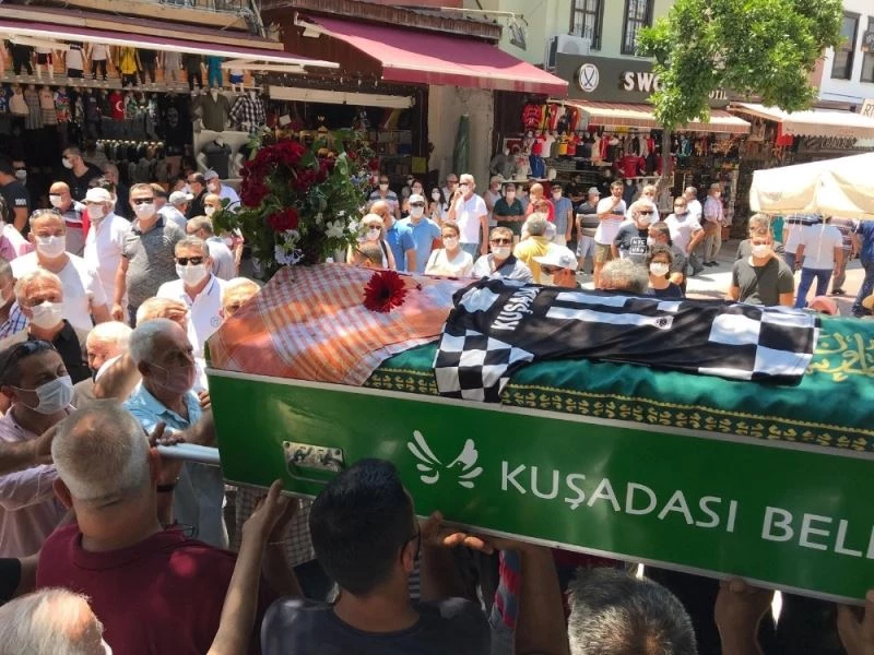 Kuşadası’nın sevilen ismi Erol Soysal gözyaşlarıyla toprağa verildi
