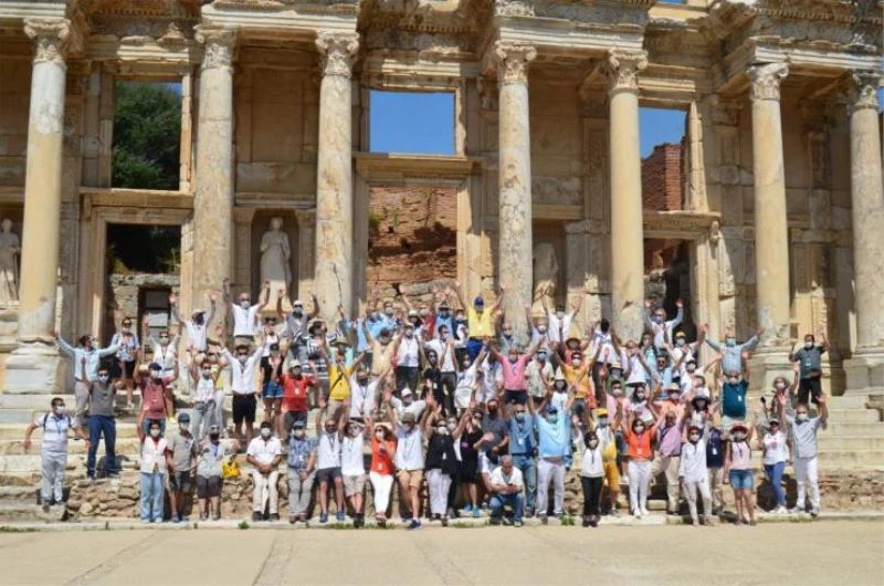 3 ilin rehber odalarından Efes’te tanıtım atağı
