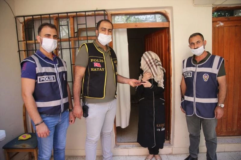 Suriye uyruklu kadının yüzüğü ve telefonunu gasbettiği öne sürülen zanlı yakalandı