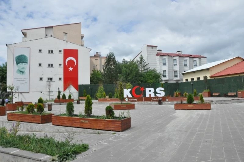 Karslılar sokağa çıkma yasağına uyuyor
