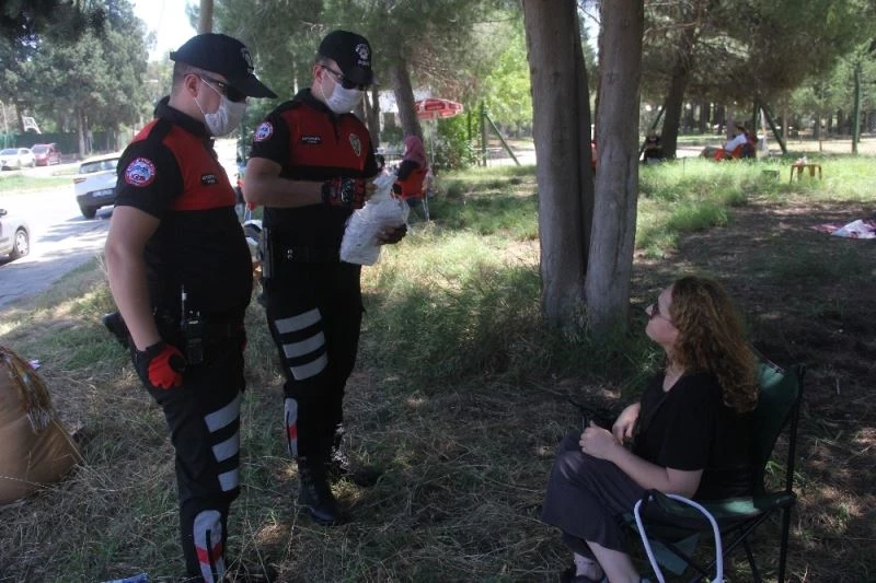 Sosyal mesafeye uyarısına 