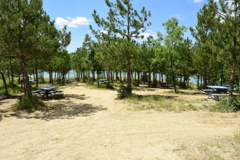 Çorum barajından 3 ton çöp tonlandı
