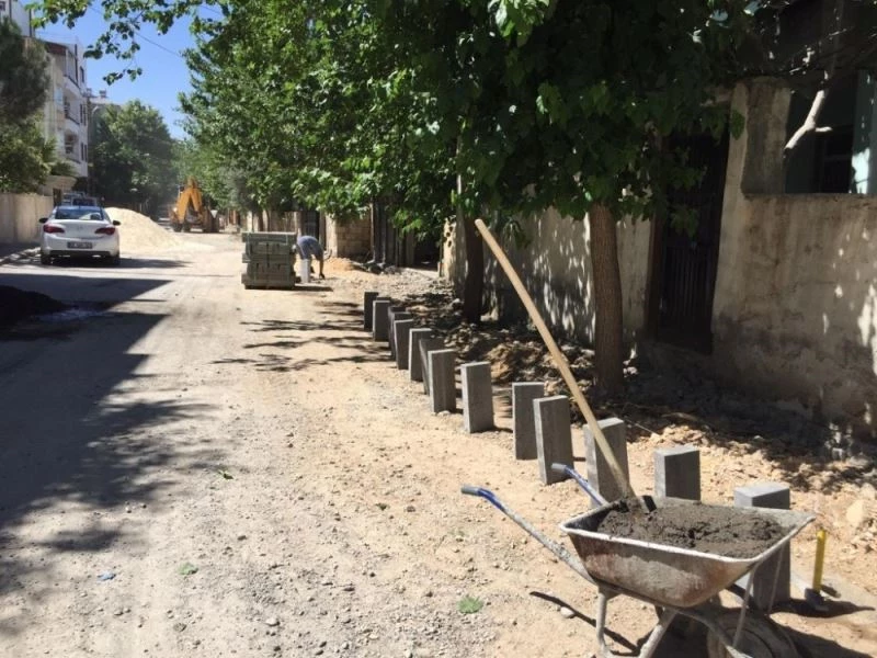 Siteler Mahallesinde kaldırım çalışması
