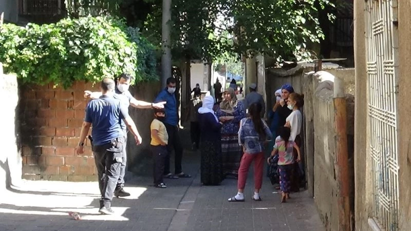 Ekmek almak için markete gitti, kurşunların hedefi oldu
