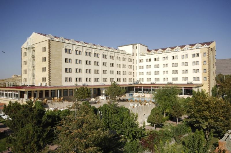 Kapadokya’nın ilk 5 yıldızlı ‘Güvenli Turizm Sertifikası’nı Dinler Hotels aldı
