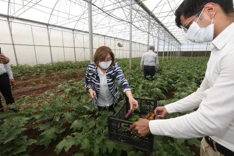 Tarımsal Eğitim ve Yöresel Ürünler İşleme Merkezi ilk ürününü verdi
