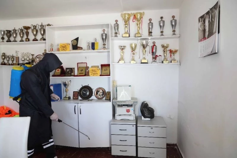 Amatör spor kulüplerinin tesisleri dezenfekte edildi
