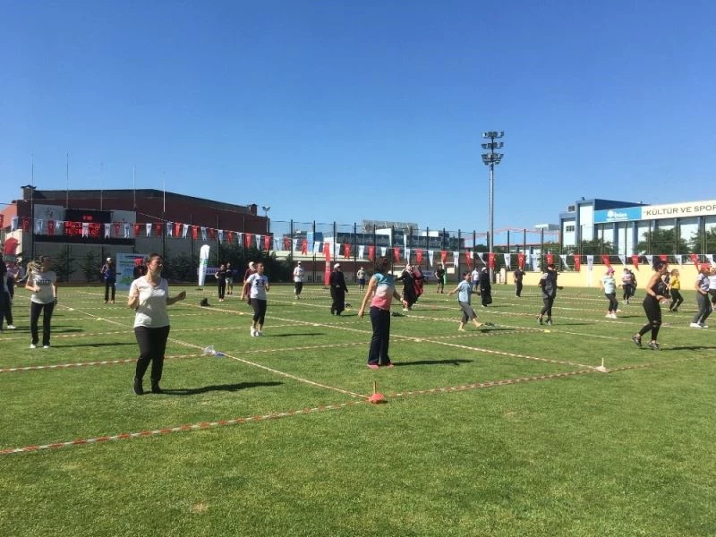 Statta sosyal mesafeli sabah sporu
