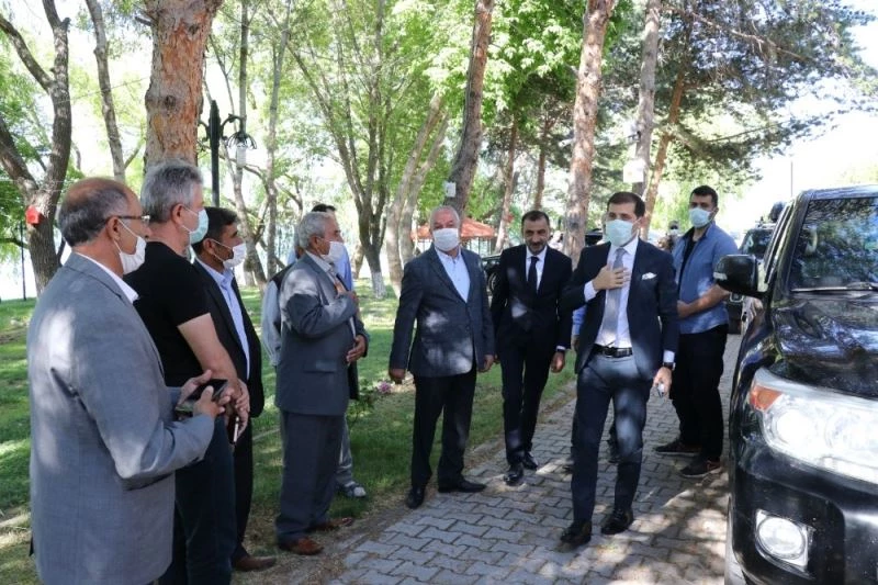 Kaymakam Erat, STK temsilcileri ve muhtarlarla bir araya geldi
