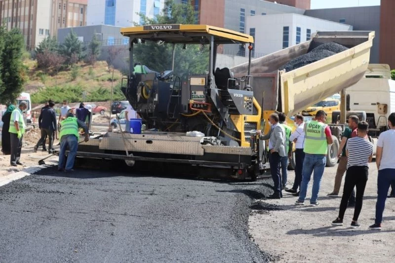 Şifa meydanı ve Devlet Hastanesi çevresinde asfalt serimine başlandı
