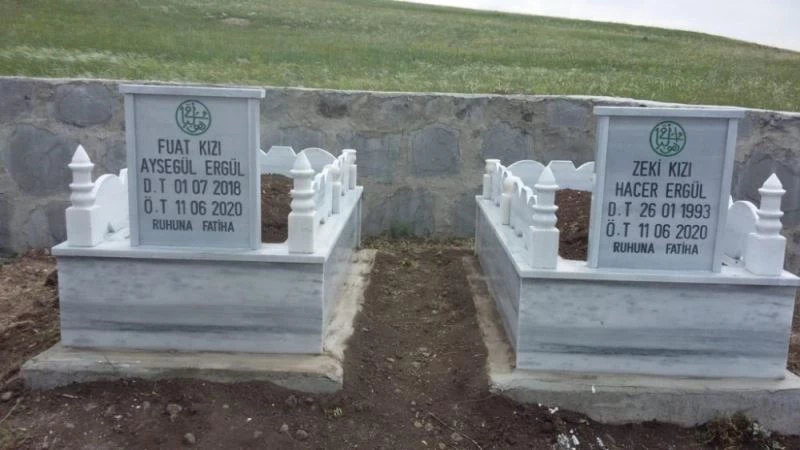 Ağrı Belediyesi tandıra düşerek hayatını kaybeden anne-kızın mezarını yaptırdı
