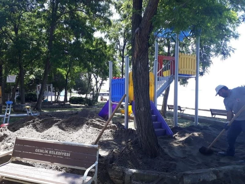 Kumla’da yeşil alanlar bakıma alındı
