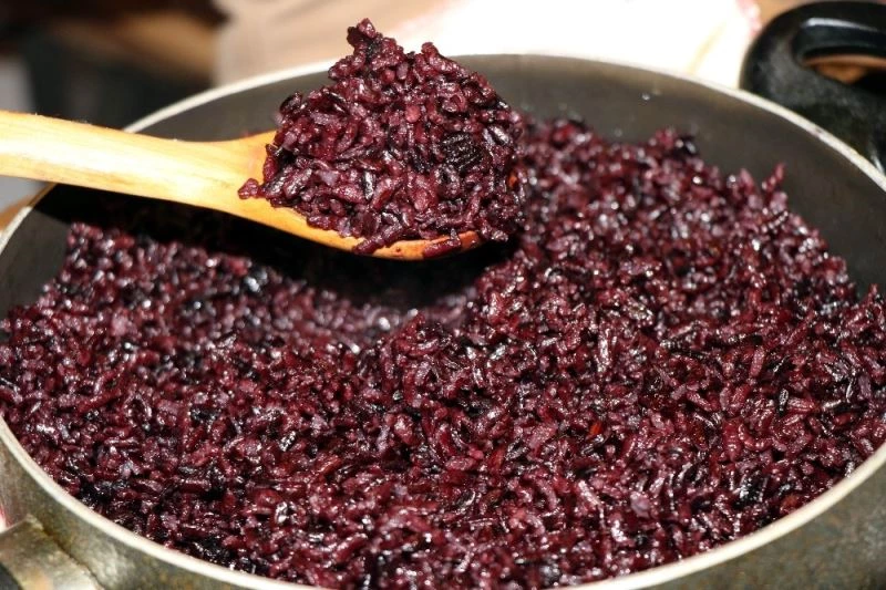 Rengini gören ’Alo Gıda Hattı’na şikayet ediyor
