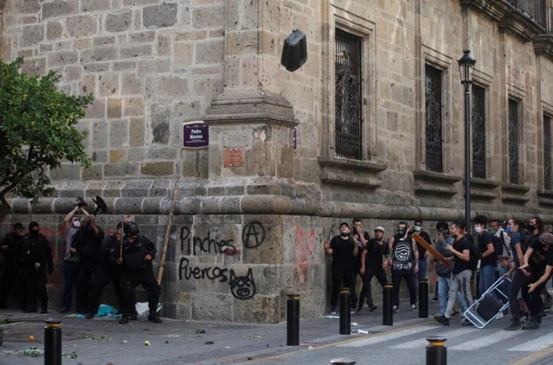 Meksikalılar, gözaltına alındıktan sonra ölen Lopez için sokaklara döküldü
