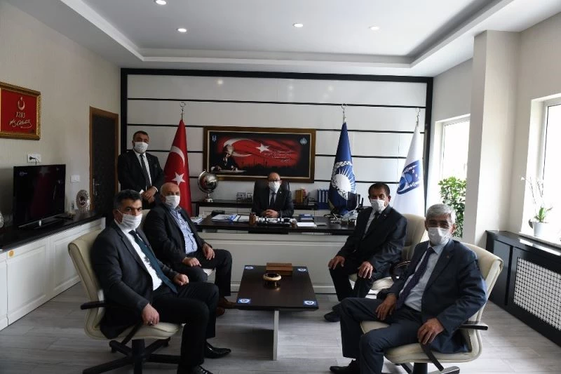 Büyükşehir’den özel toplu taşıma aracı işletmecilerine akaryakıt desteği
