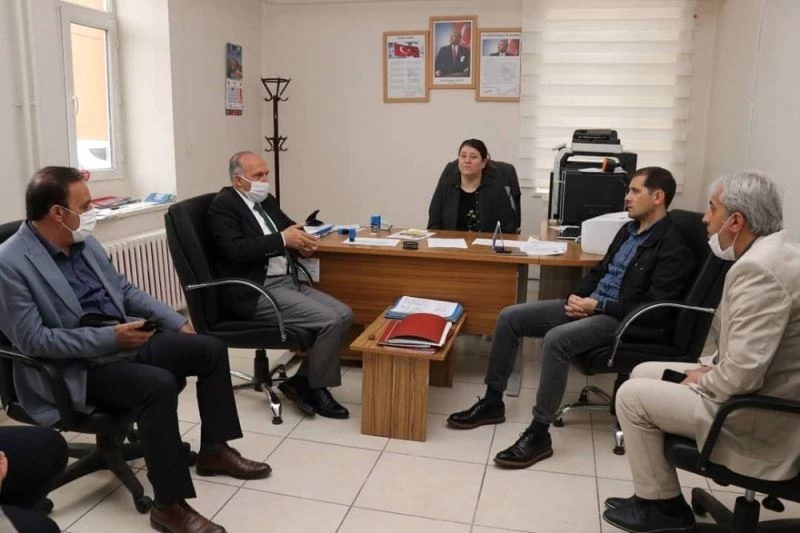 Kaymakam Erat’tan, Erzen Hatun Kız Anadolu İmam Hatip Lisesine ziyaret
