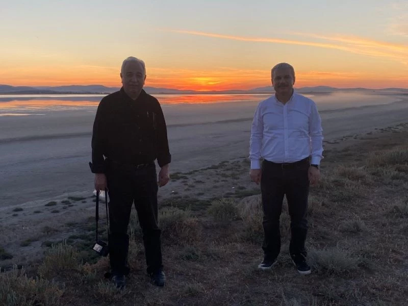 Vali Akın, Seyfe Gölünde gün batımını izledi
