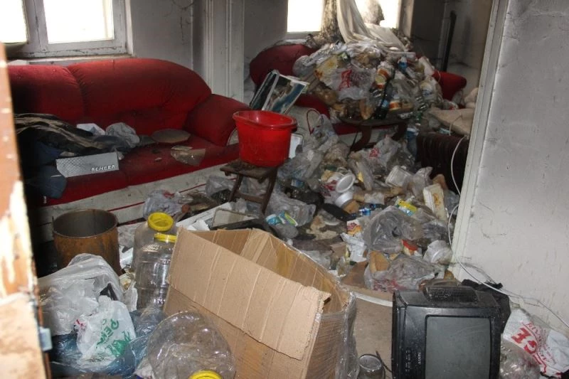 Mahalledeki kokunun sebebi yangın sonrası ortaya çıktı
