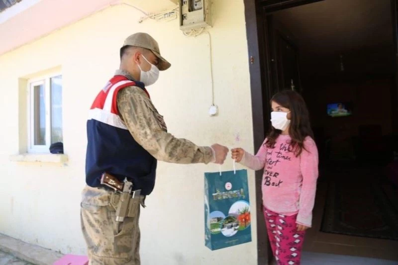 Tunceli’de çocuk ve gençlere 2 bin 435 kitap ulaştırıldı
