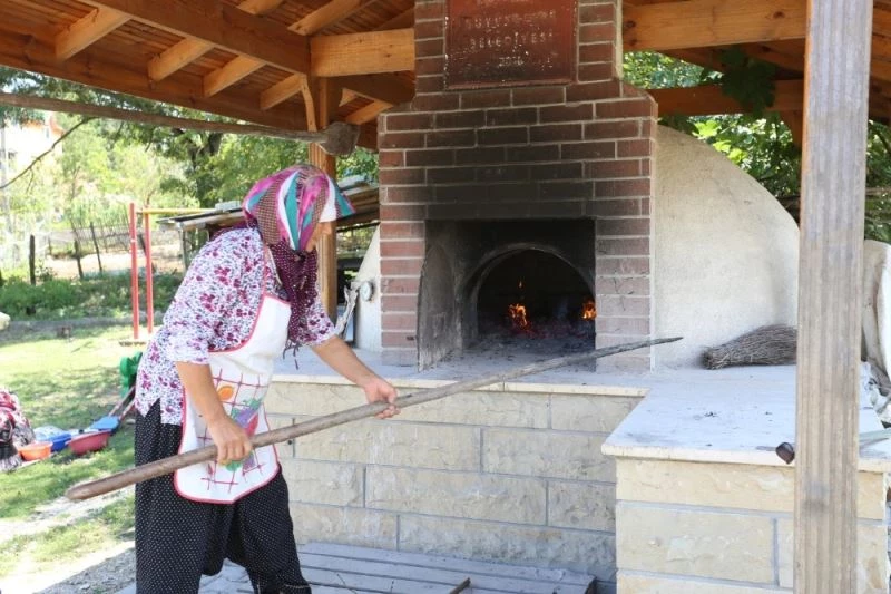 Büyükşehir kent genelinde 505 fırın inşa etti
