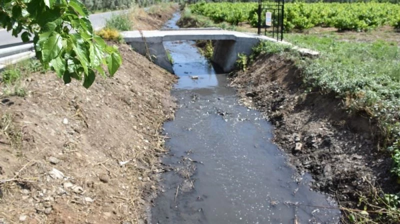 Dereden foseptik atıkları aktığı iddiası
