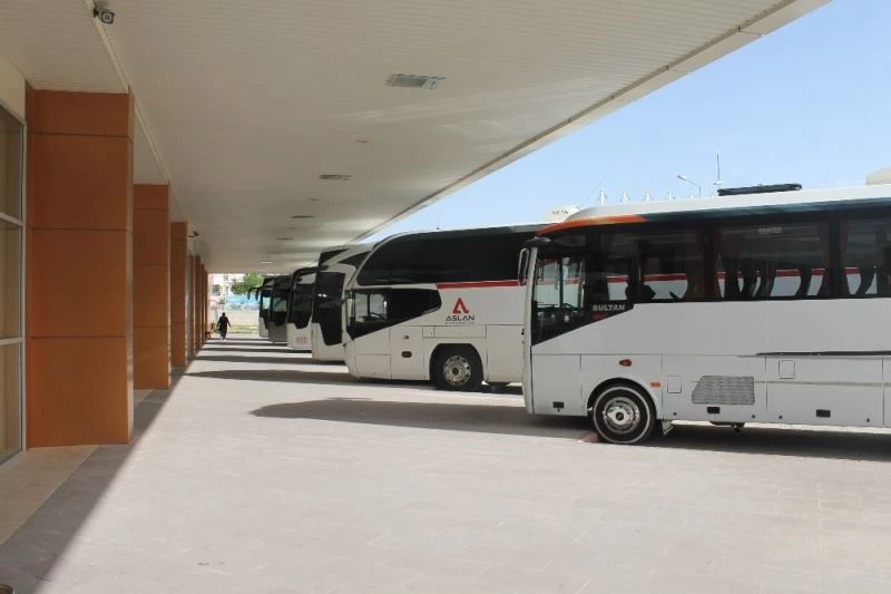 Bu şehirden sadece iki büyük kente ulaşım var
