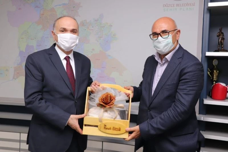 Başkan Özlü, CHP’li Tanal’ı makamında ağırladı
