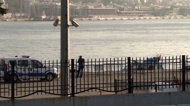 Sarayburnu Sahili’nde denizde ceset bulundu
