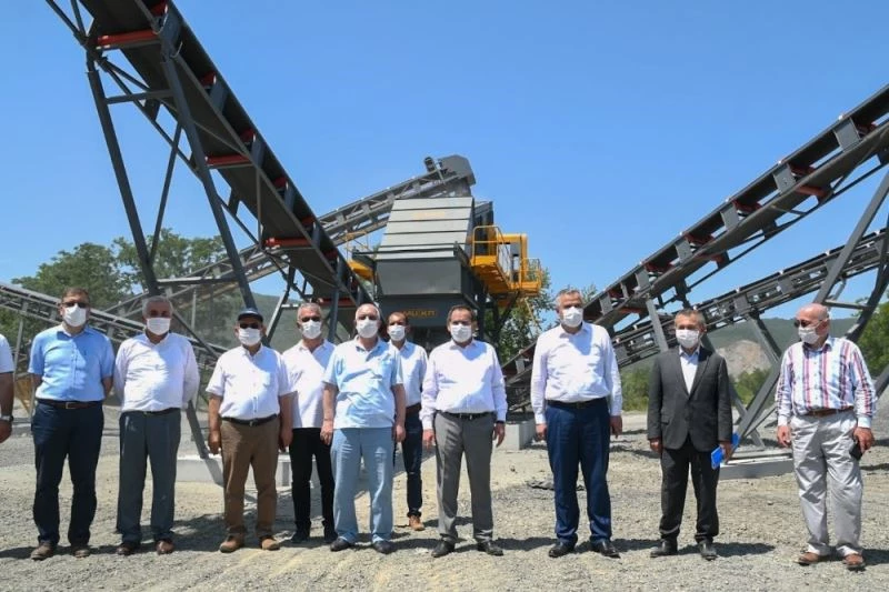 Başkan Demir: “Hedefimiz alt yapıyı tamamen bitirmek”
