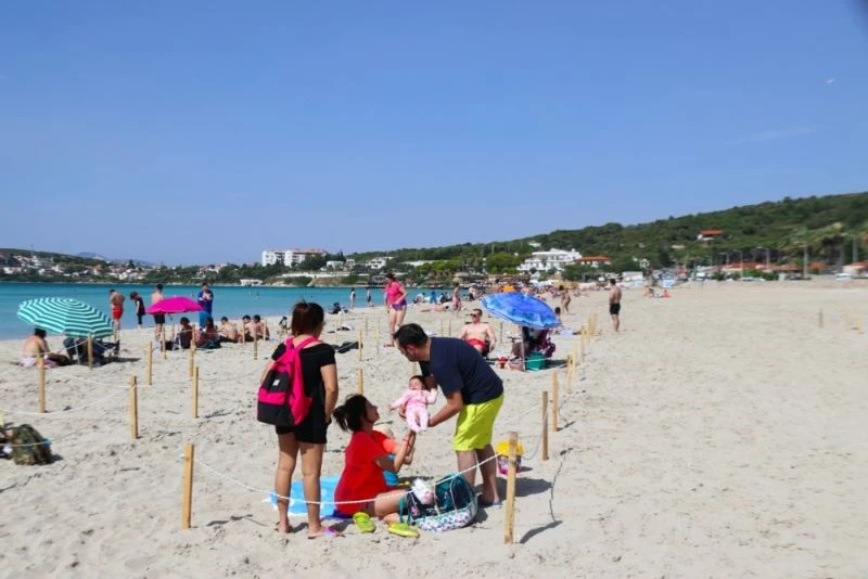 Ilıca Plajı cıvıl cıvıl
