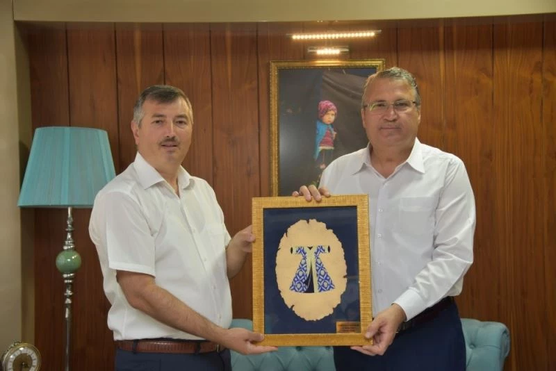 Başsavcı Çiçekli Başkan Çerçi ile vedalaştı
