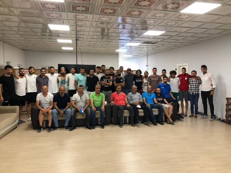 Yeşilyurt Belediyespor’da ödemeler yapıldı, kamp neşeyle bitti
