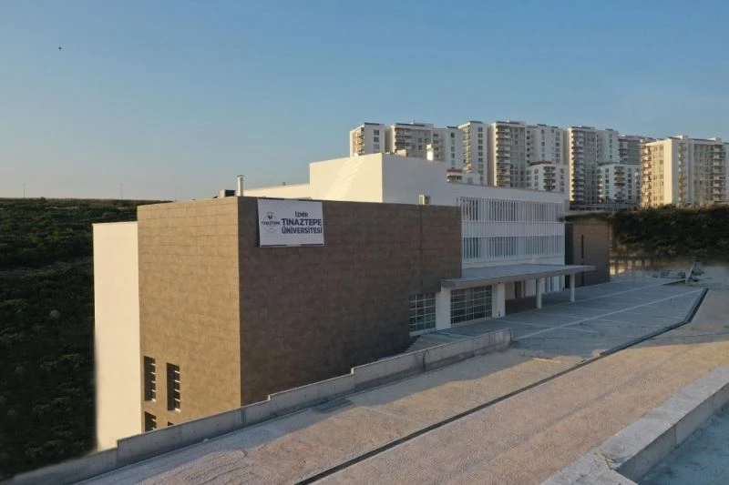 İzmir Tınaztepe Üniversitesi öğrencilerini bekliyor
