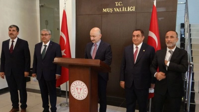 Bakan Karaismailoğlu: “Burada devam eden işlerimizin bir an önce bitirilmesi için elimizden gelen her şeyi yapacağız”
