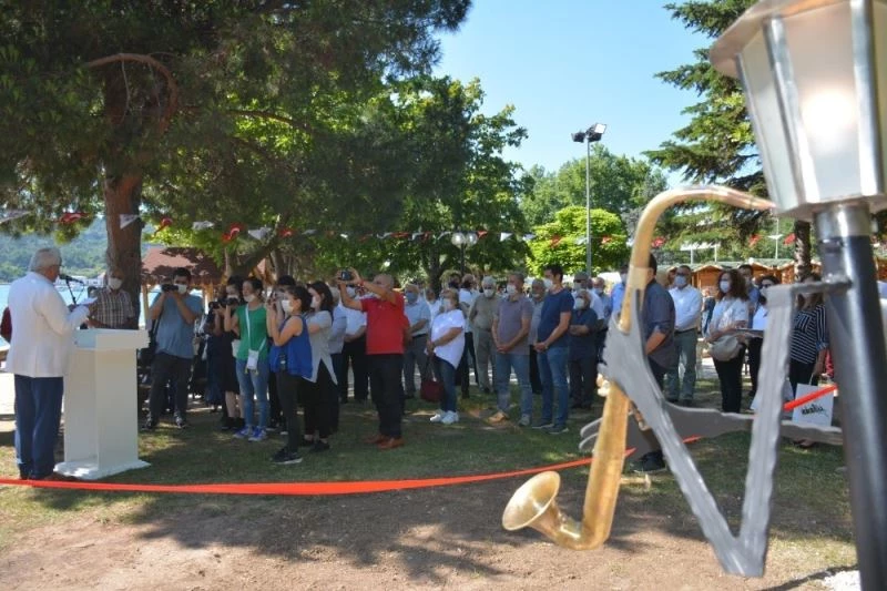 Kdz. Ereğli Sanat Sokağı’nda Müzisyen Lambalar
