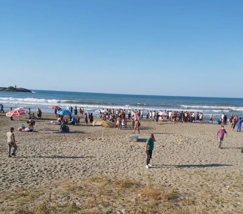 Denizde can pazarı: 9 kişi boğulma tehlikesi geçirdi, 1’inin durumu ağır
