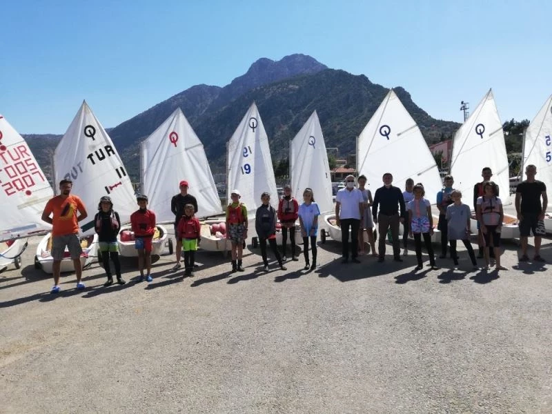 İl Müdürü Gevrek’ten Eğirdirli yelkencilere malzeme sözü
