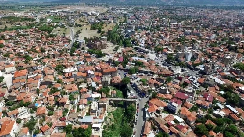 Pergamon Antik Kenti’nin kalbi Selinos Antik Kanalı, yüzyıllar sonra yeniden gün yüzüne çıkıyor
