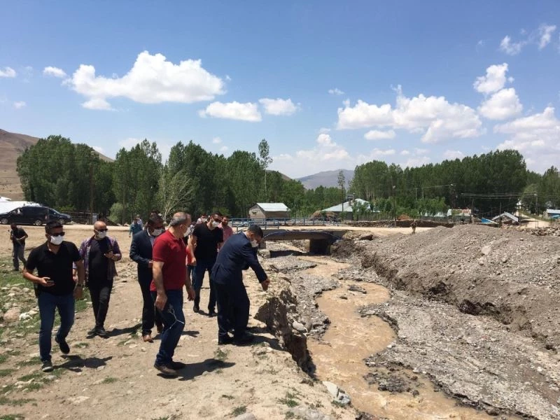 Kaymakam Mehmetbeyoğlu’ndan sağanak yağıştan etkilenen bölgeye ziyaret
