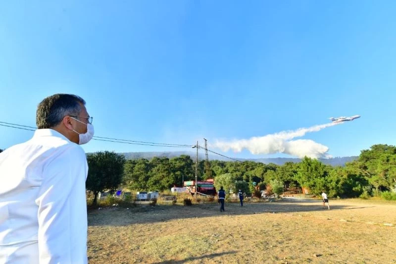 Vali Yerlikaya, Heybeliada’da incelemelerde bulundu
