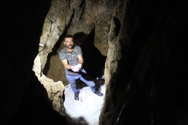 Göbeği olanlar giremiyor, girebilenler temmuzda karın tadını çıkartıyor
