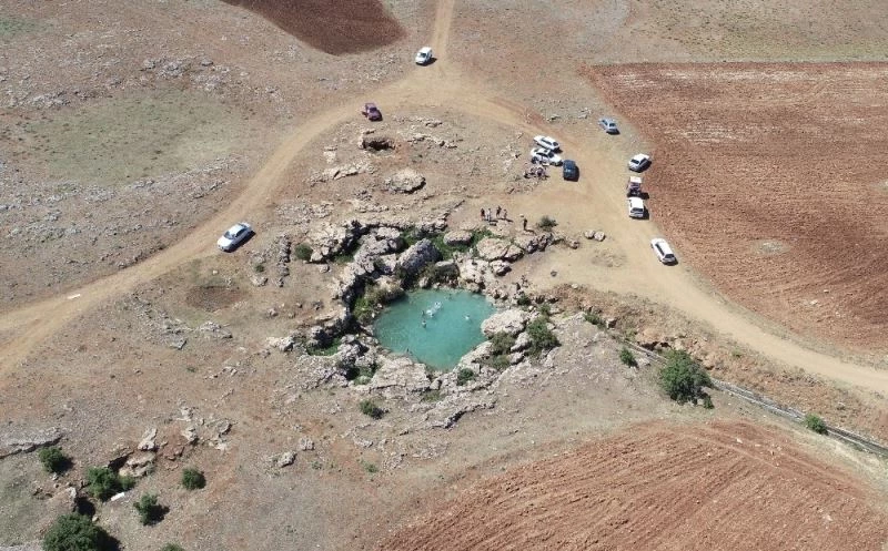 Uyuz olanlar giriyordu, şimdi ise serinlemek isteyenlerin akınına uğradı
