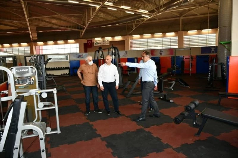 Fitness salonu sporcuların hizmetine girdi
