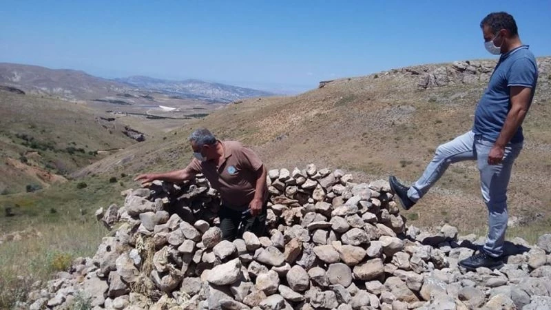 Kaçak avda kullanılan meterisler yıkıldı
