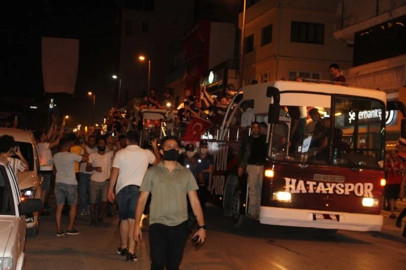 Hatayspor takımına konvoylu karşılama
