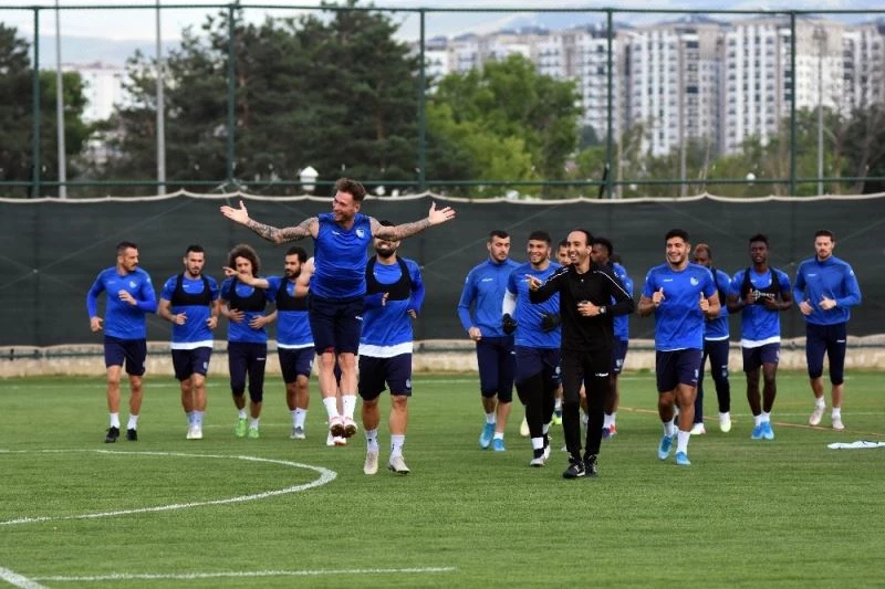 Dadaşlar şampiyonluğa çok yakın
