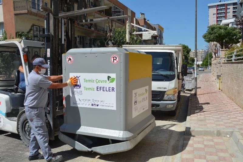 Efeler’de çöp konteynerleri yenilenmeye devam ediyor
